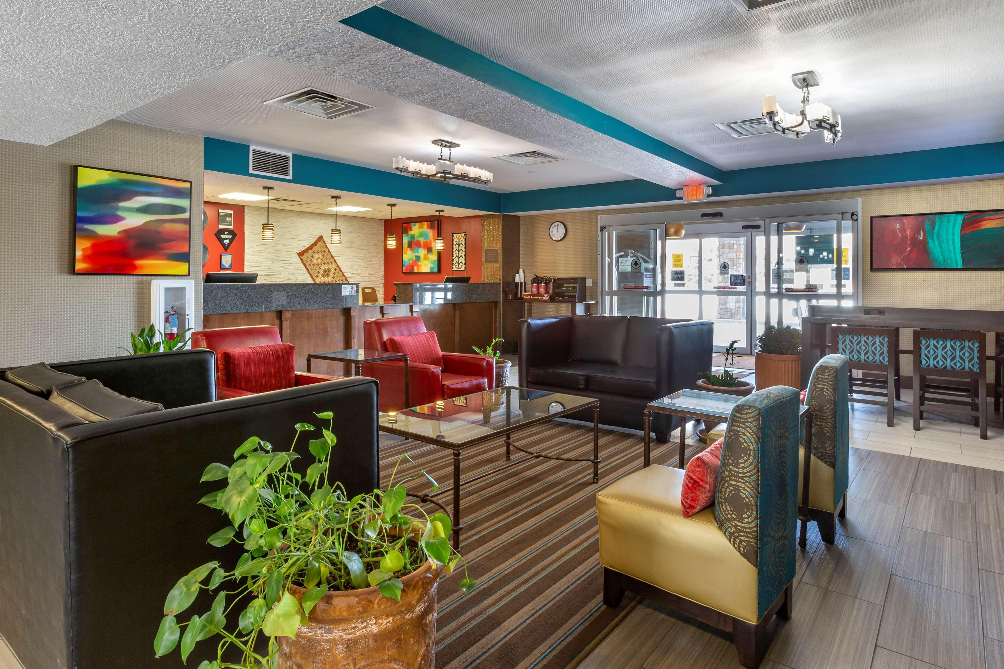 Best Western Plus Gallup Inn & Suites Екстериор снимка