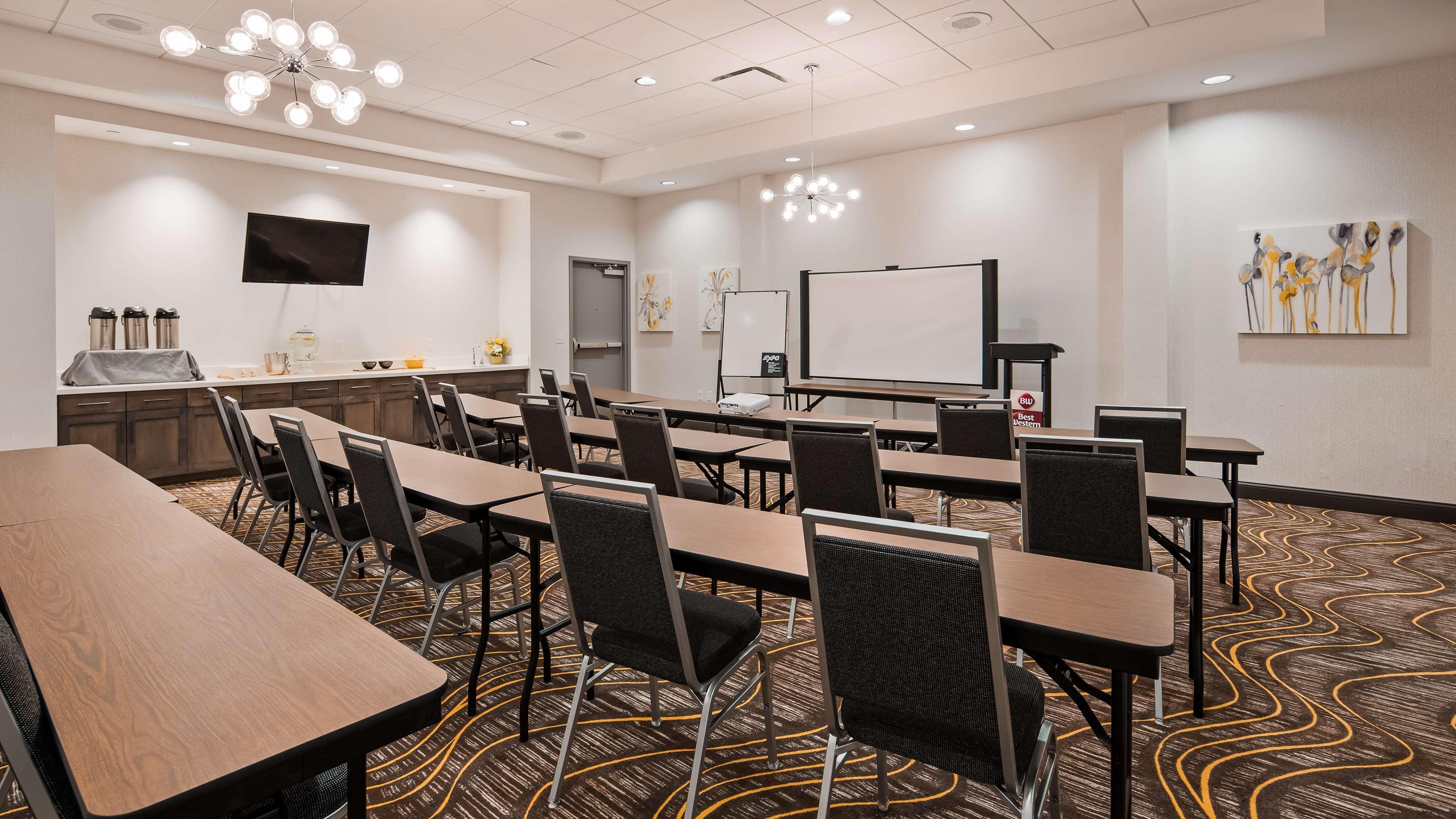 Best Western Plus Gallup Inn & Suites Екстериор снимка